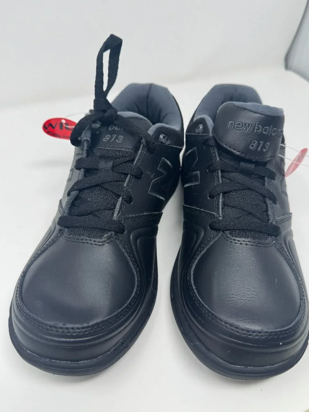 New Balance 813 Black Leather Walking Shoes Rollbar Wide 2E NWT 9.5
